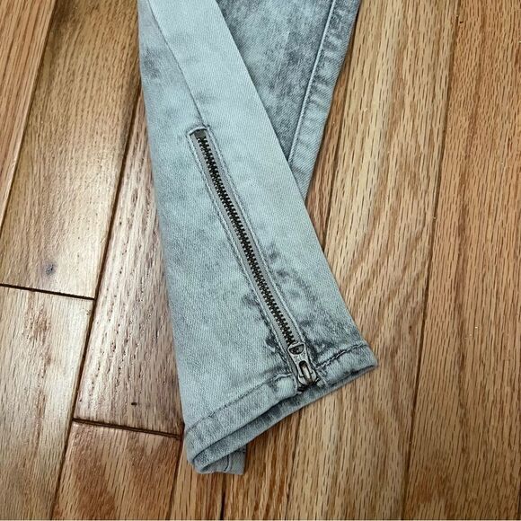 Armani Exchange Low Rise Straight Leg with ankle zippers- Size 8 - Picture 9 of 12